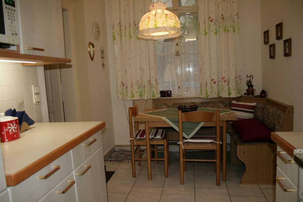 70M² Grosses Apartment Mit Gartenzugang เวียนนา ภายนอก รูปภาพ